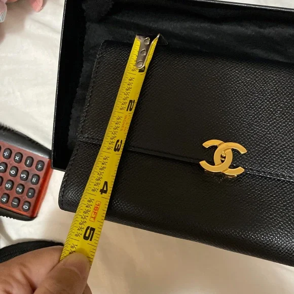 Authentic Chanel semi clutch wallet, authentic - Picture 4 of 16